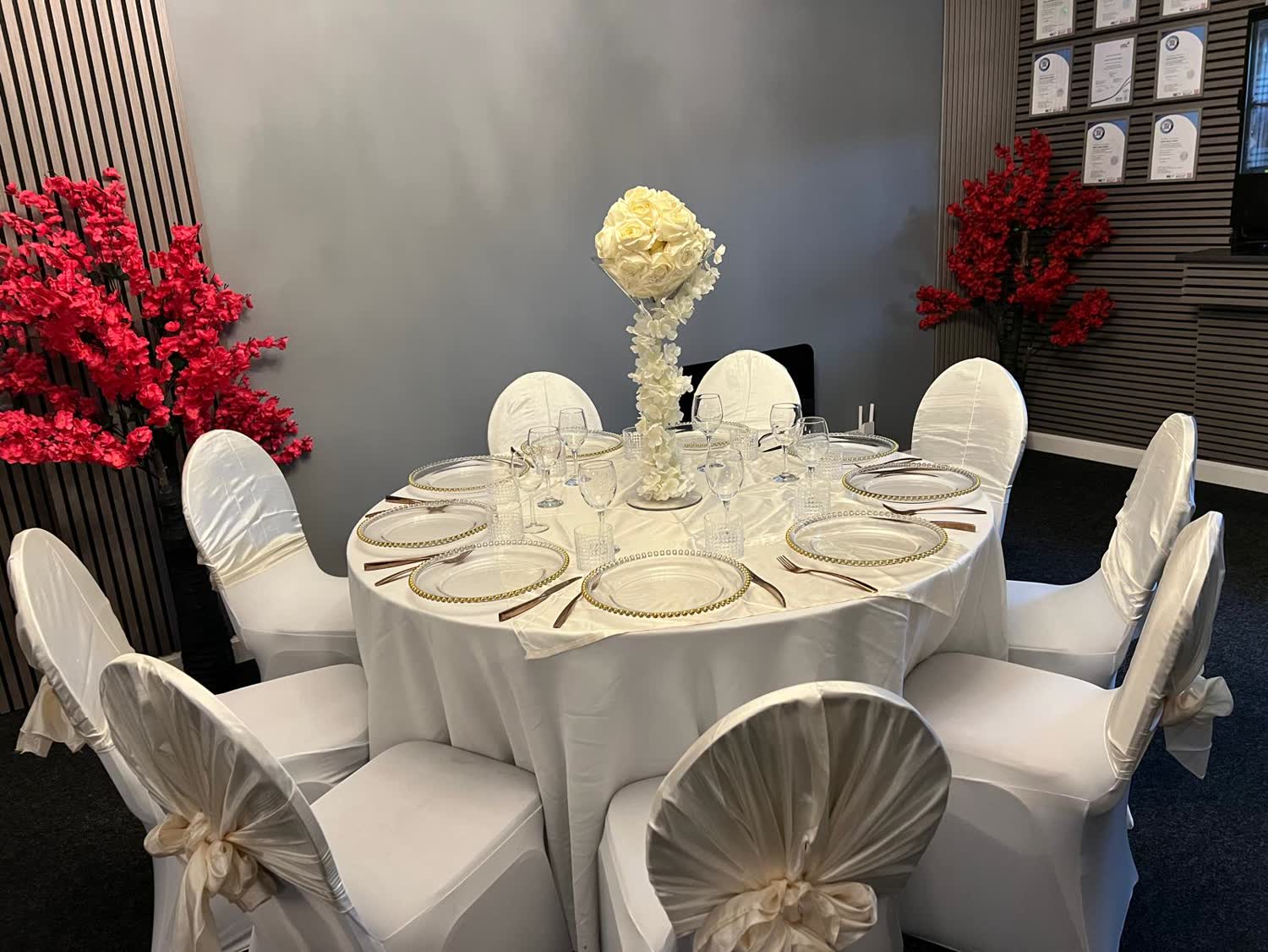 Masă pregătită în restaurant